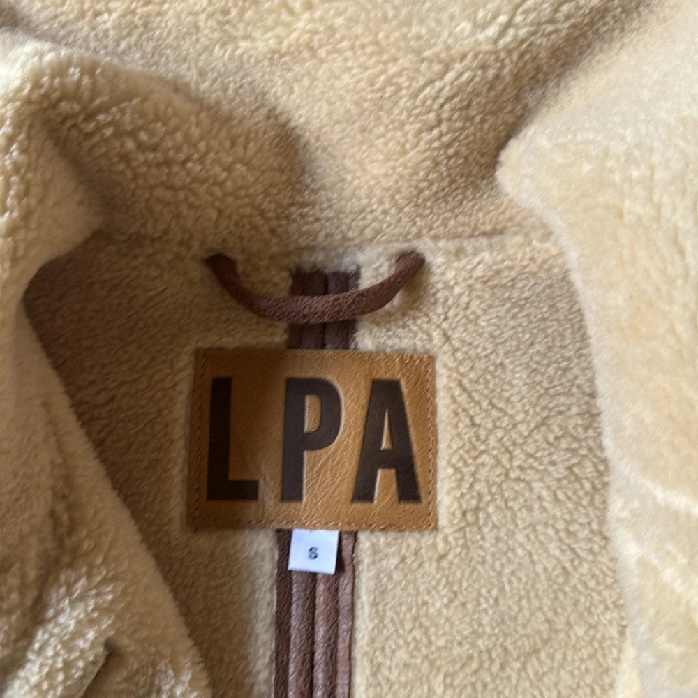 Bona Sherpa Jacket in Burnished Brown - Picture 5 of 8